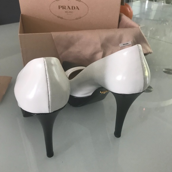 Prada shoes - Picture 4 of 6